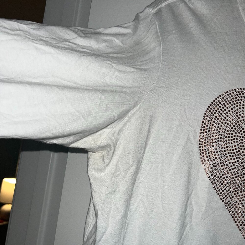 White long sleeve top with pink heart beading - Picture 2 of 2